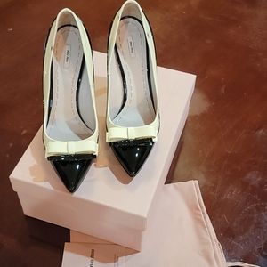 Miu Miu patent pump 39